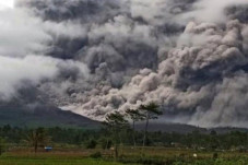 Semeru Meletus: Ketika...