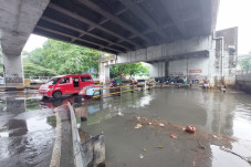 Kolong Flyover Gatot...