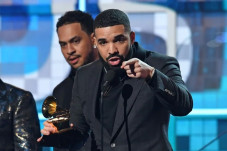 Drake Cabut Albumnya...