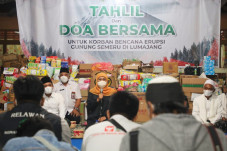 Doa Bersama Korban Erupsi...