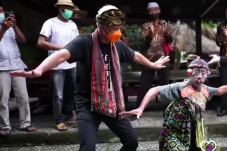 Desa Wisata Sade Didukung...