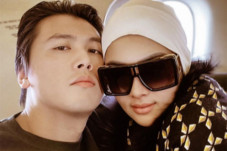 Syahrini Pamer Kemewahan...