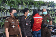 KPK Bersama Kejati Jabar...