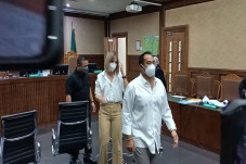 Nia Ramadhani dan Ardi...