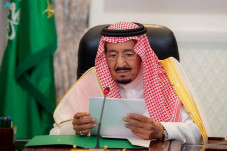 Raja Salman Sembunyi...