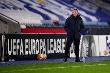 Leicester Turun Kasta...