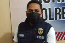 Ngejambret 15 kali,...