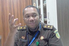 Kejari Tangerang Pertanyakan...