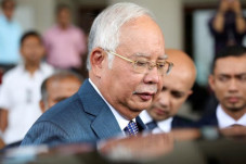 Mahathir Mohamad: Najib...