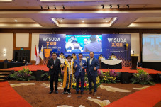 Didampingi Peradi Jakbar,...