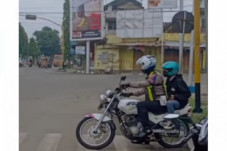 Kepergok Naik Motor,...