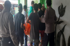 Dipanggil Suami Tak...