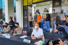 Bobby Joseph Akui Pakai...