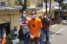 Embat Uang SPBU Depok...