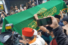 Jenazah Haji Lulung...