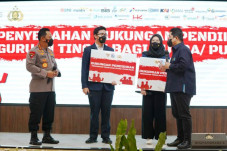 BUMN Salurkan Bantuan...