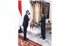 Menlu AS Temui Jokowi,...