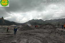 Pencarian Hari Ke-10,...