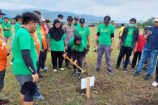 Rayakan HUT Morowali,...