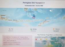BMKG Sebut Tsunami Akan...