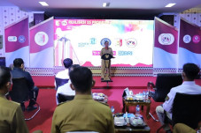 Webinar Strategi Membangun...