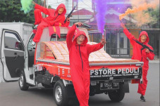 Berbagi Bahagia, Toko...