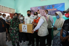 Bupati Serang Temui...