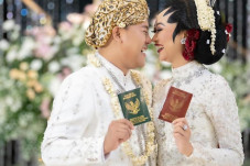 Mahakarya Busana Pernikahan...