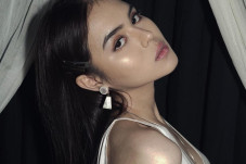 Jenazah Laura Anna Disemayamkan...