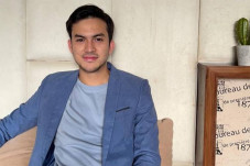 Rizky Nazar Tersangka...