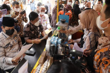 Realisasikan UMKM Bisa,...