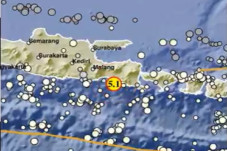 BREAKING NEWS! Gempa...