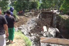 Mengerikan! 2 Pekerja...