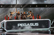 Selain Rebut Gelar Juara,...