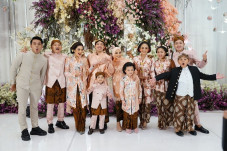 Aurel Hermansyah Gelar...
