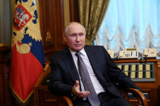 Putin: Sputnik V Bekerja...