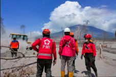 PMI Terjunkan Mahasiswa...