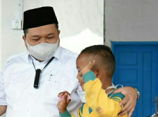 Senyum Bahagia Alif...