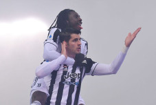 Hasil Bologna vs Juventus:...