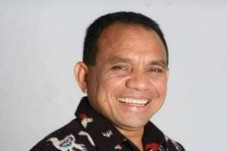 Frans Lebu Raya Meninggal...