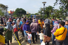 Baru Dibuka Alun-Alun...