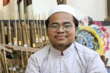 Orang Tua Jangan Menyulitkan...