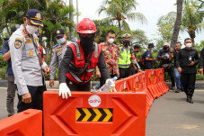 Besok Jalan Boulevard...