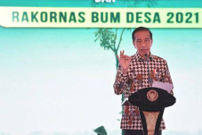 Presiden Jokowi Luncurkan...