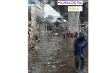 Diguyur Hujan Deras,...