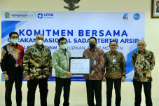 Benahi Arsip Negara,...