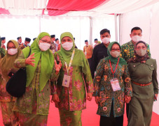 Hadiri Muktamar, Khofifah...