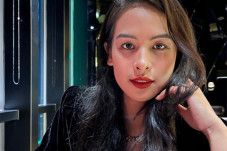 Maudy Ayunda Tambah...