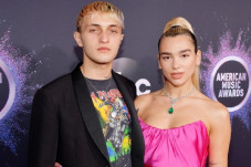 Dua Lipa dan Anwar Hadid...