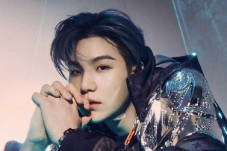 Suga BTS Positif COVID-19,...